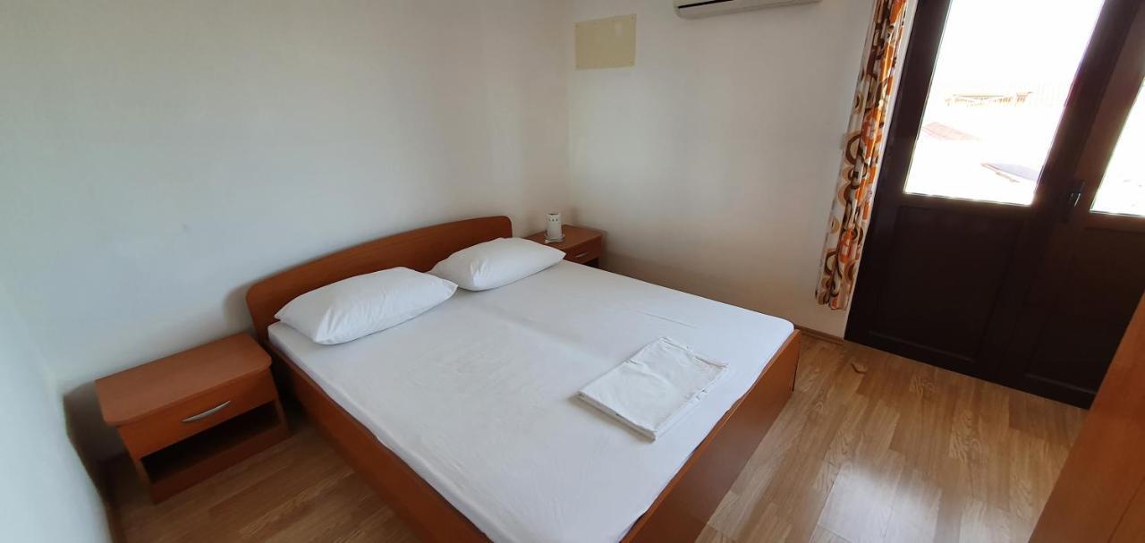 Apartments Duvnjak Omiš Esterno foto